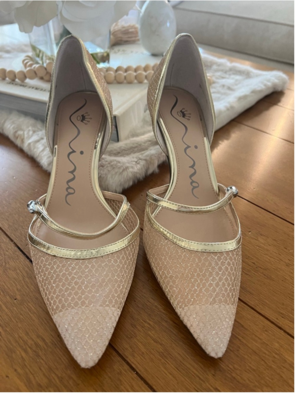 New Nina Gold Mesh Pointed Toe Kitten Heels Size 9